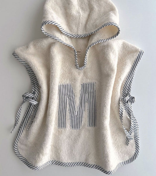 Poncho toalla Personalizado| Balmaseda | Denim Rayas