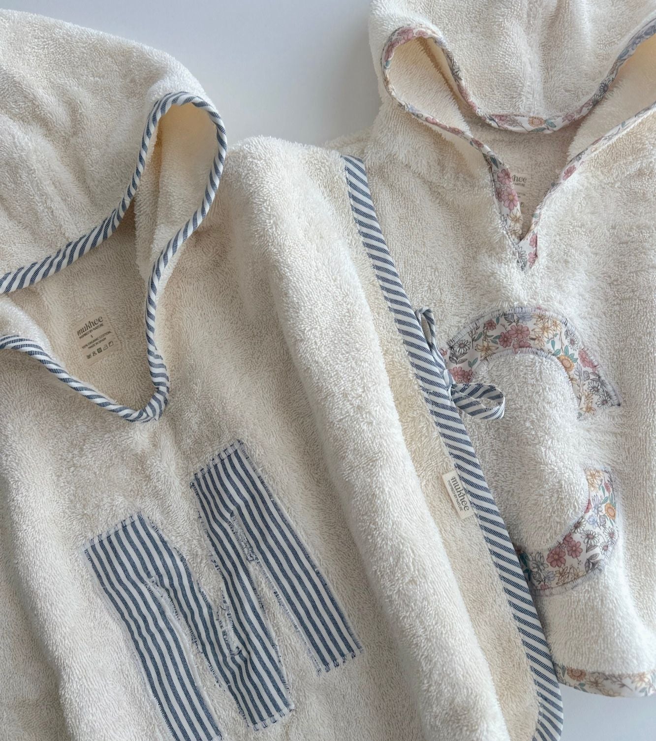 Poncho toalla Personalizado | Santillana | Flores