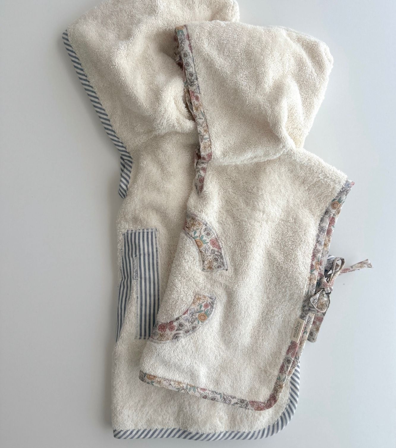 Poncho toalla Personalizado | Santillana | Flores