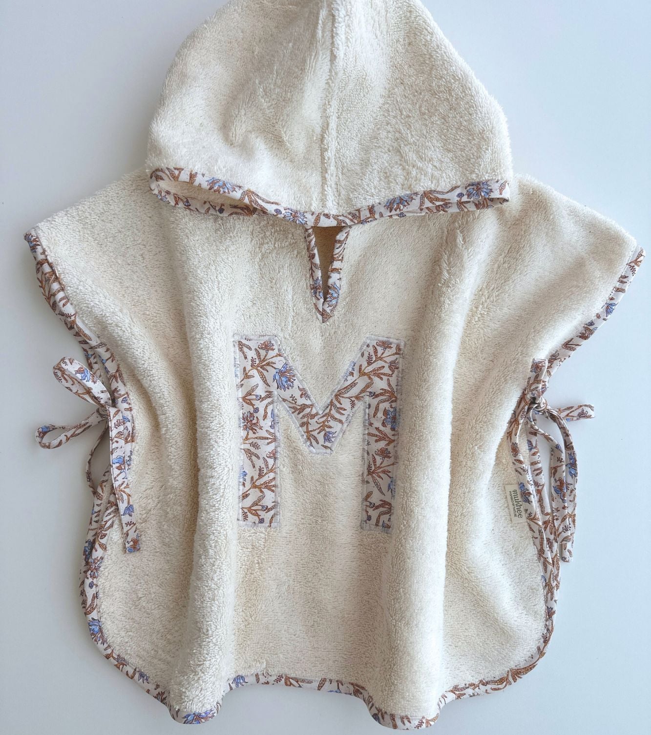 Poncho toalla Personalizado| Raíz | Flores ocre y azul