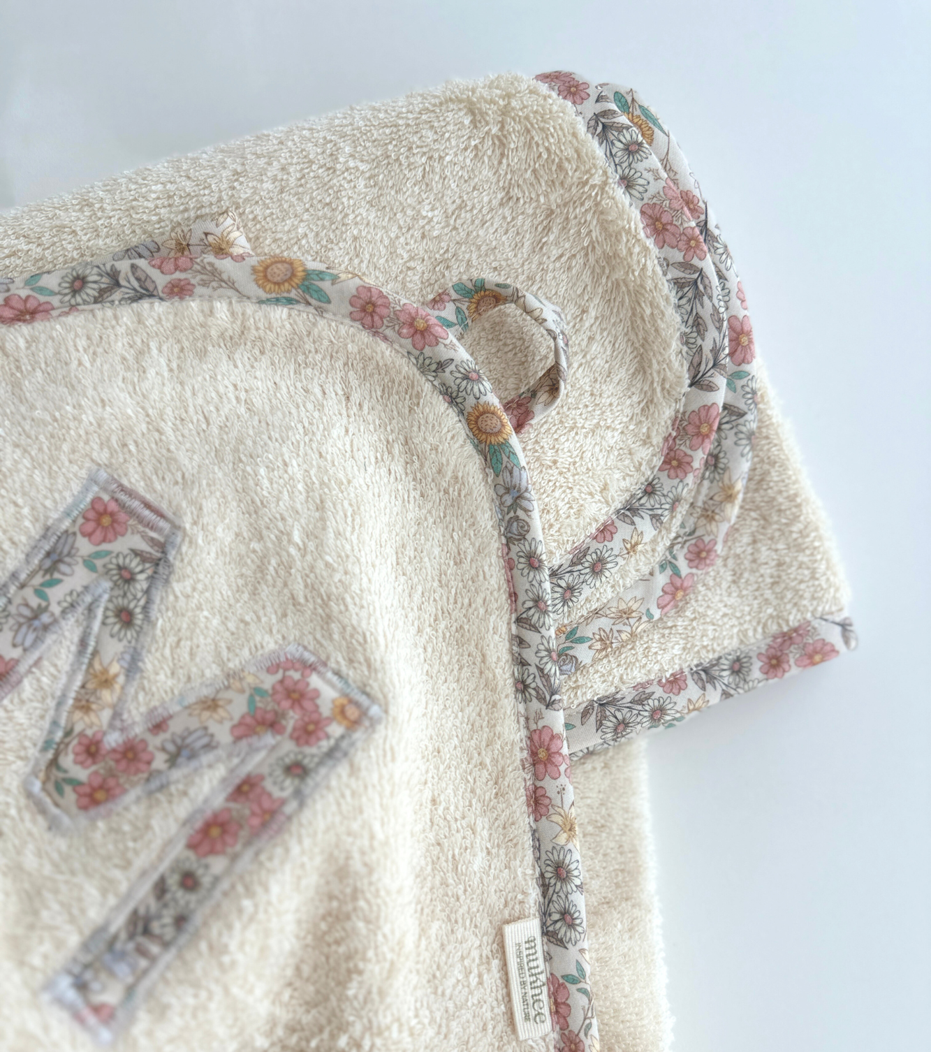 Toalla Capa Personalizada | Santillana | Flores