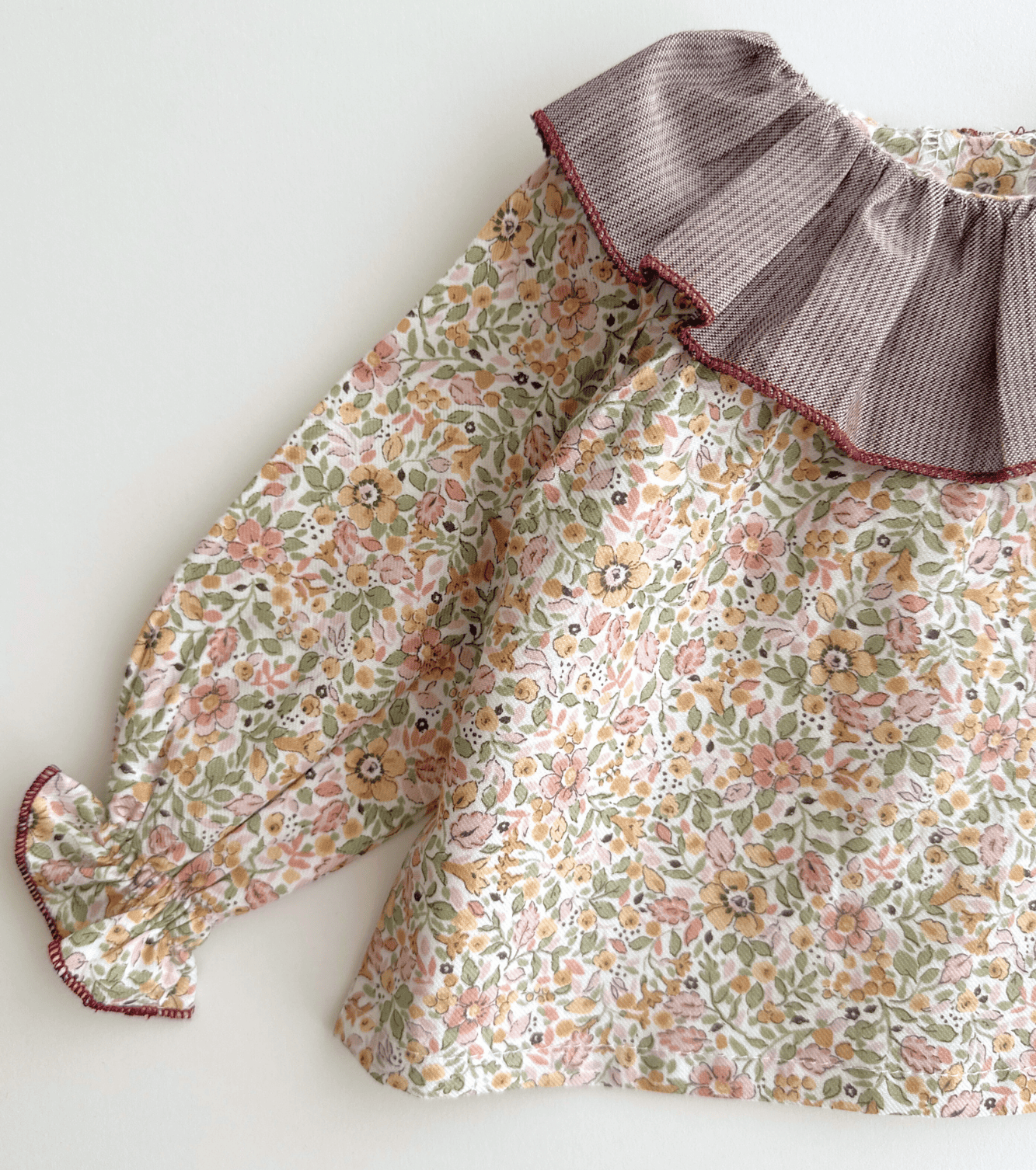 Blusa volantes bebé | Savia | Flores y Rayas Burdeos