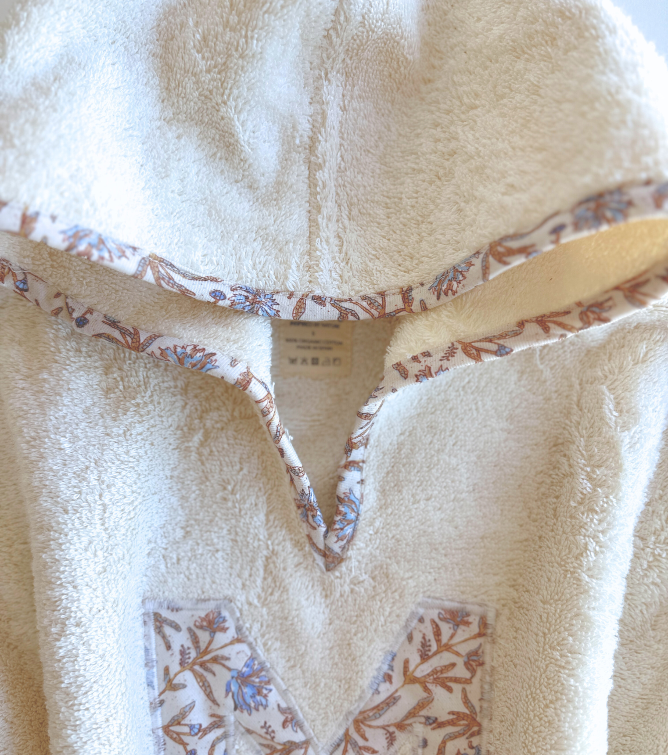 Poncho toalla Personalizado| Raíz | Flores ocre y azul