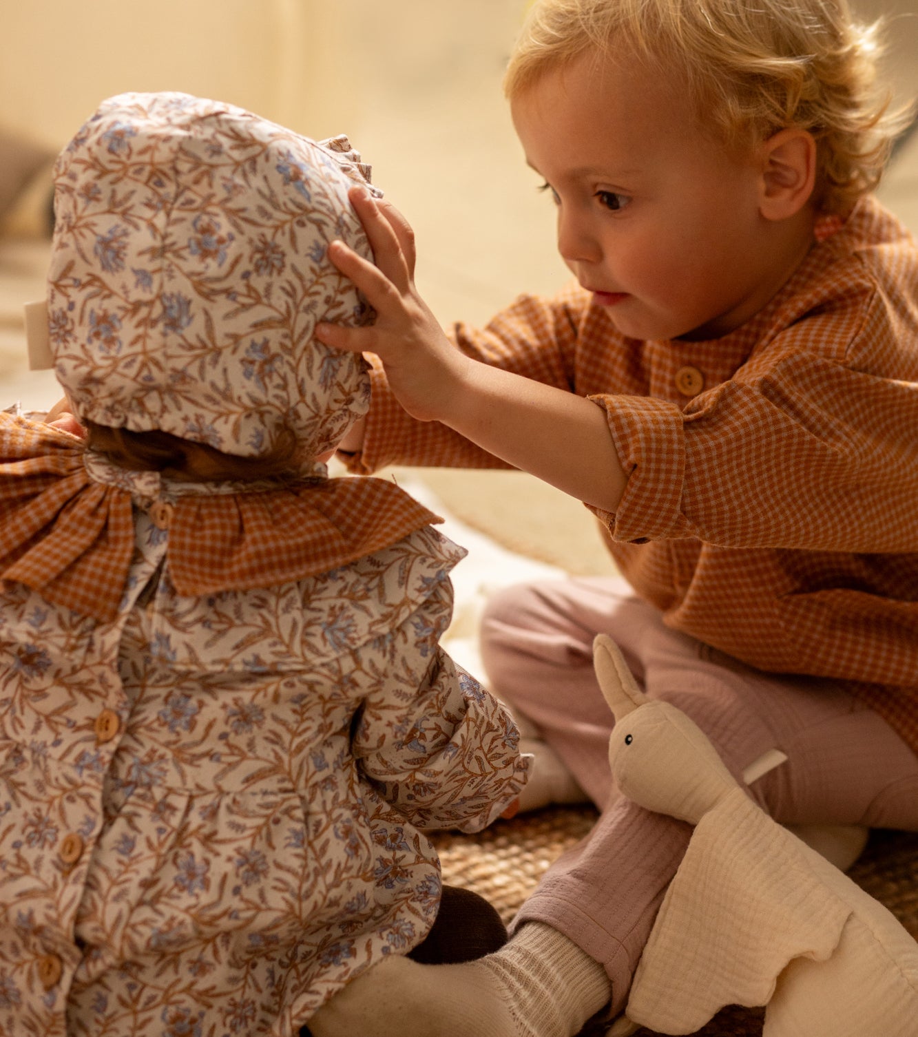 Organic cotton viyella bonnet | Cinnamon | Cinnamon Vichy