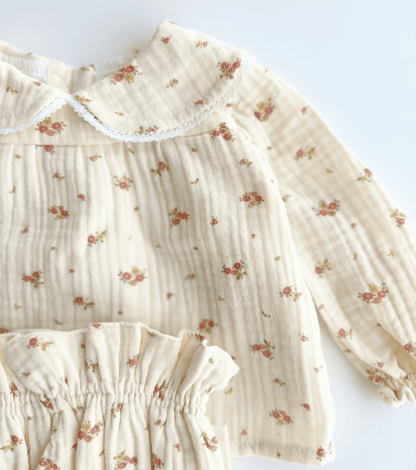 Conjunto blusa y culetín | Bruma | Mini flores rosas