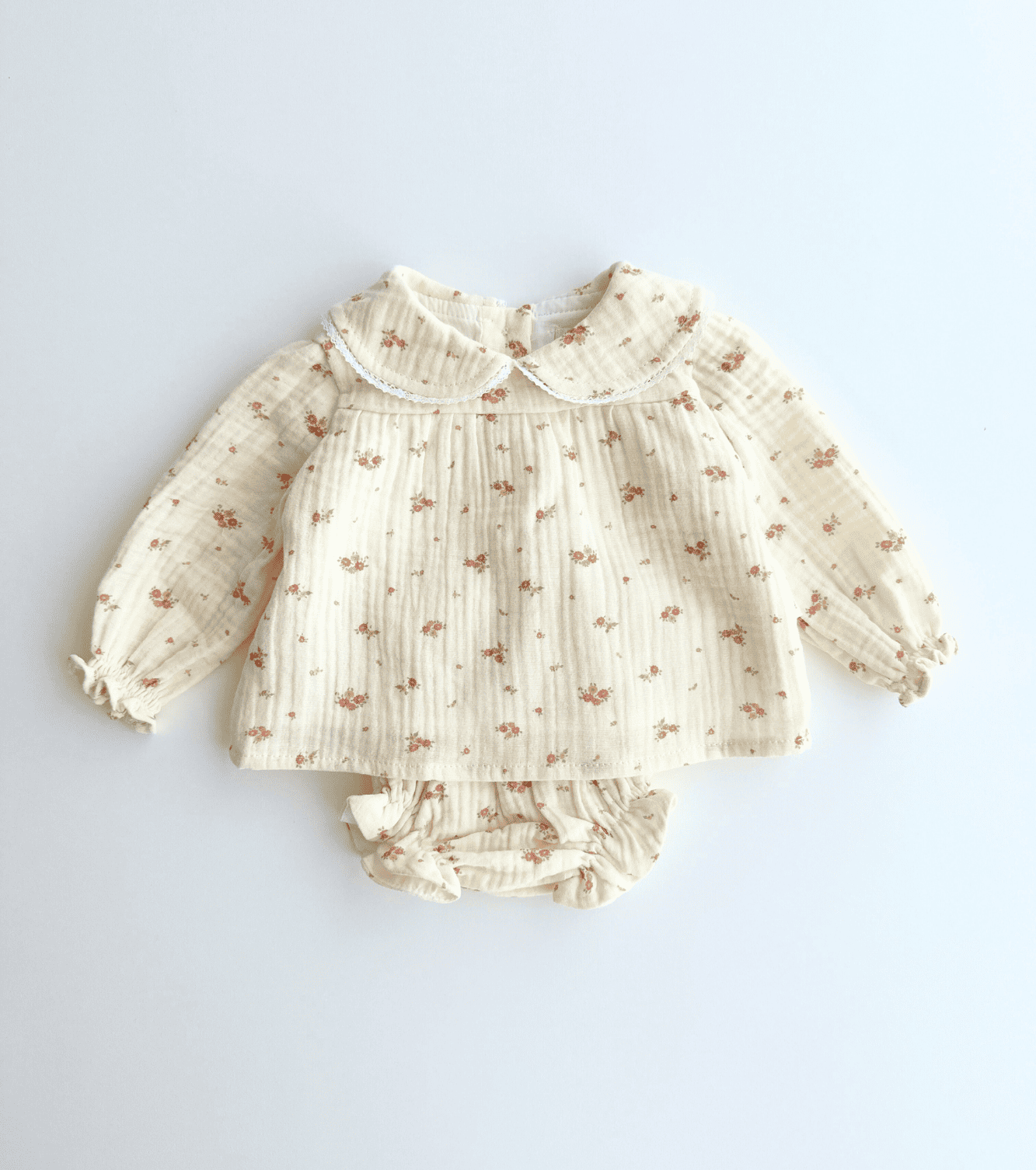 Conjunto blusa y culetín | Bruma | Mini flores rosas