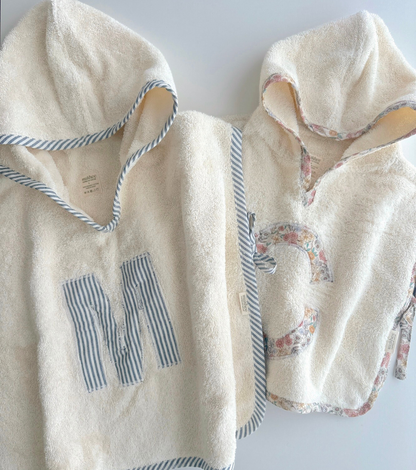 Poncho toalla Personalizado| Balmaseda | Denim Rayas