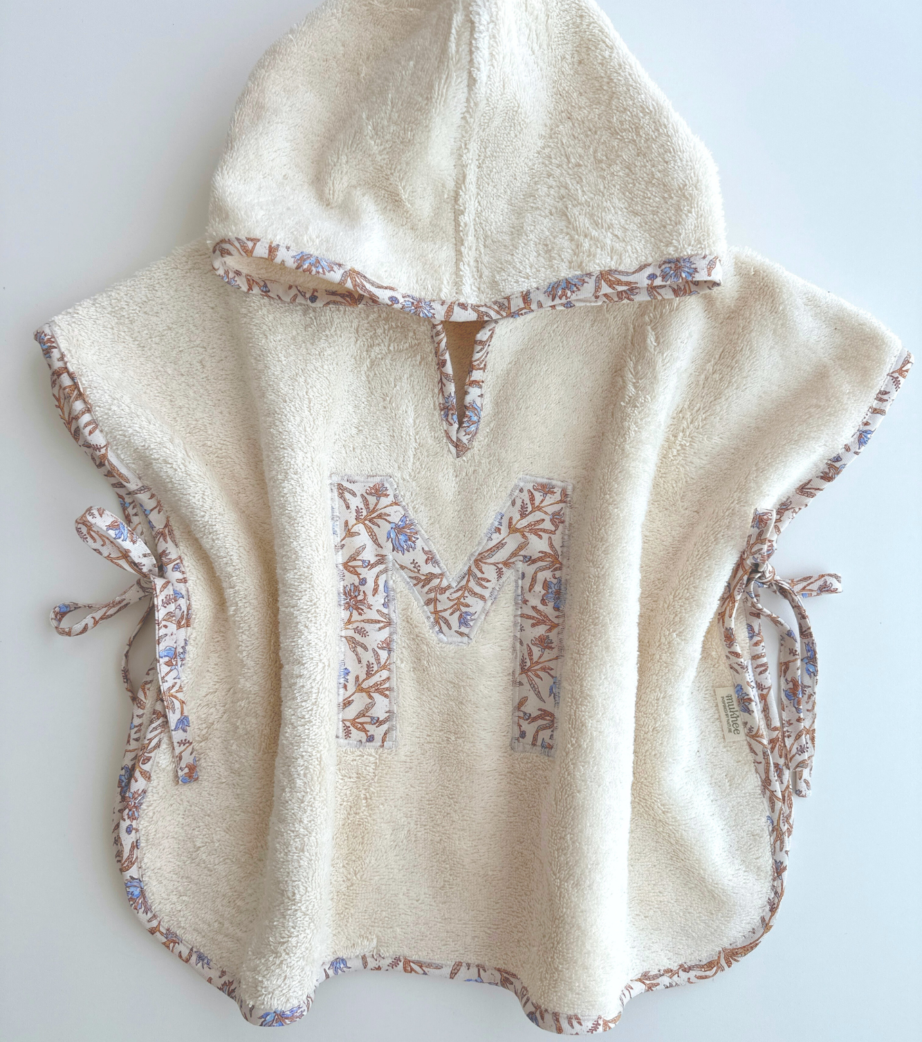 Poncho toalla Personalizado| Raíz | Flores ocre y azul