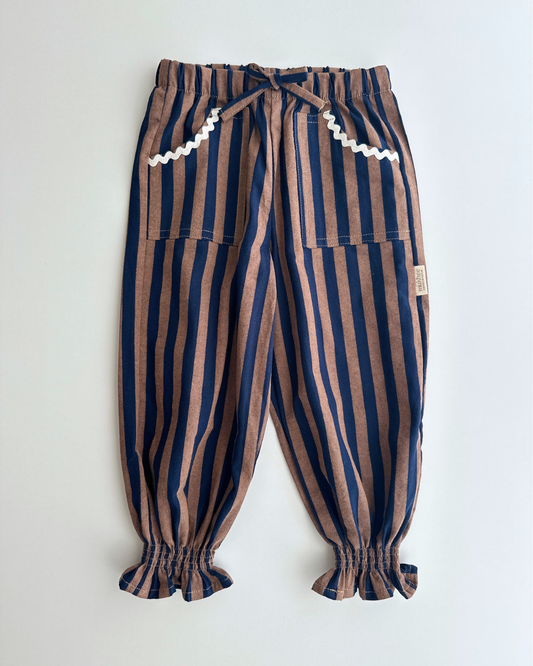 Pantalón bombacho | Castaño | Rayas