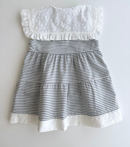 Robe en jean avec col brodé | Balmaseda | Denim rayé