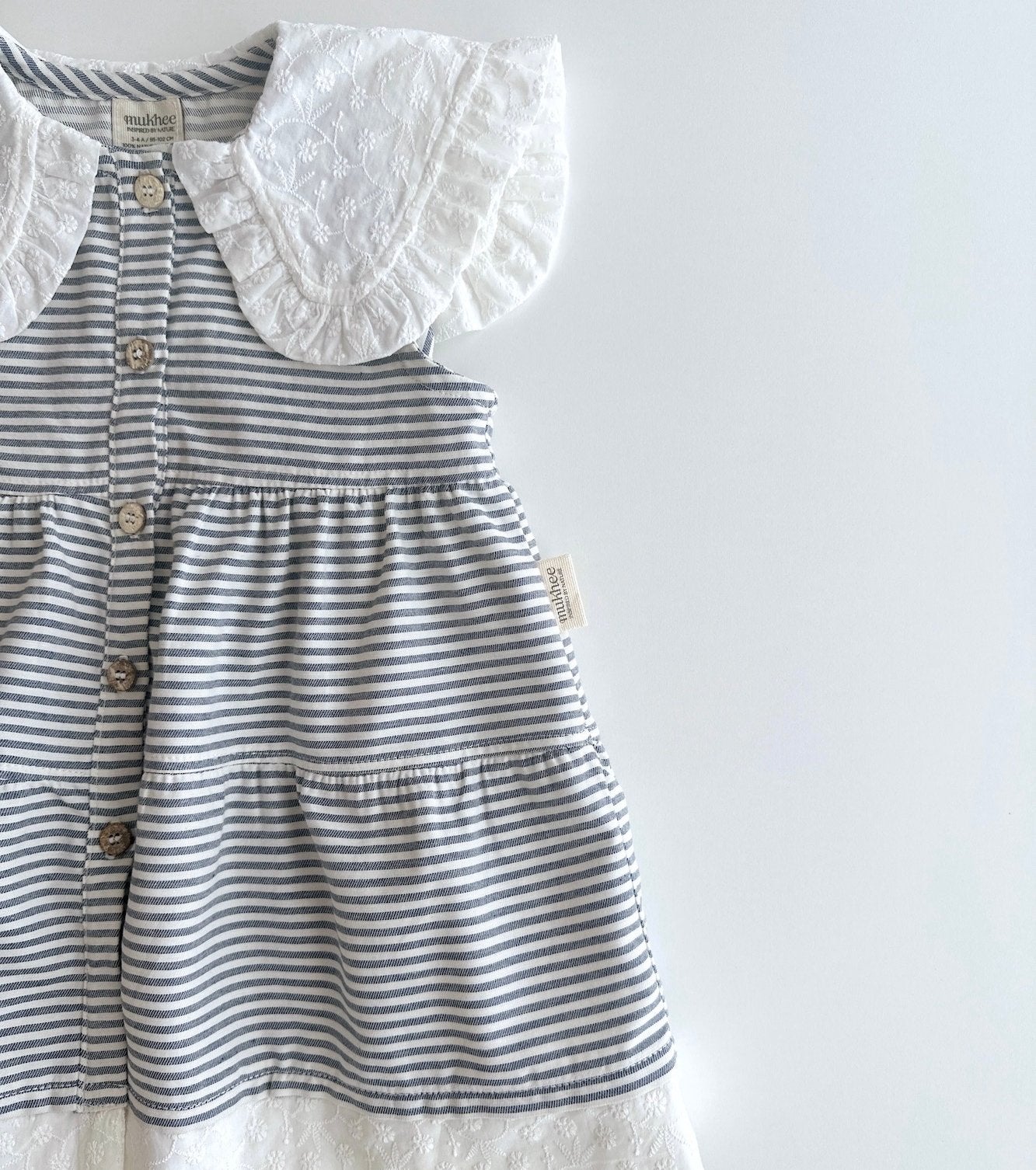 Robe en jean avec col brodé | Balmaseda | Denim rayé