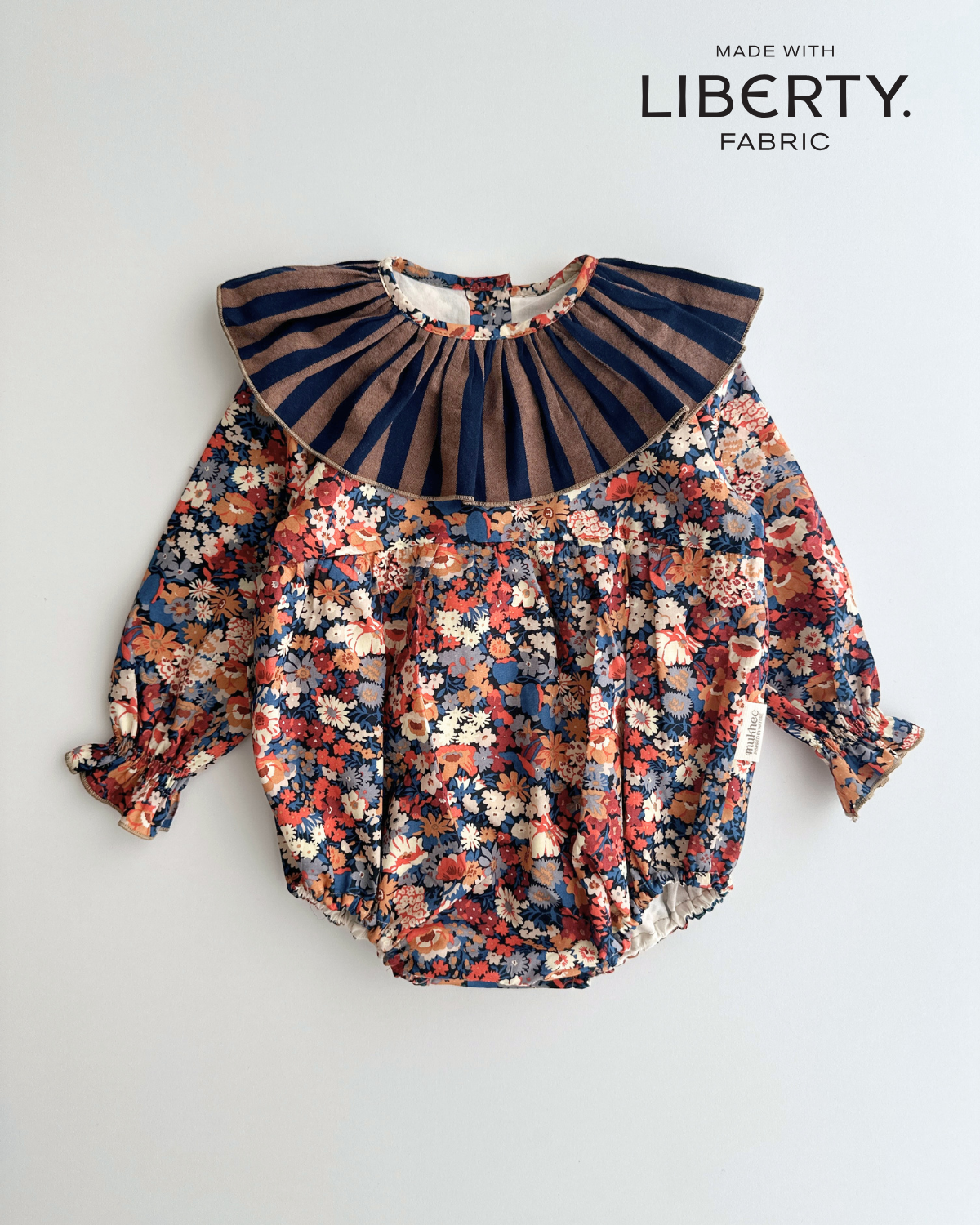 Ranita cuello volante | Castaño | Rayas y flores