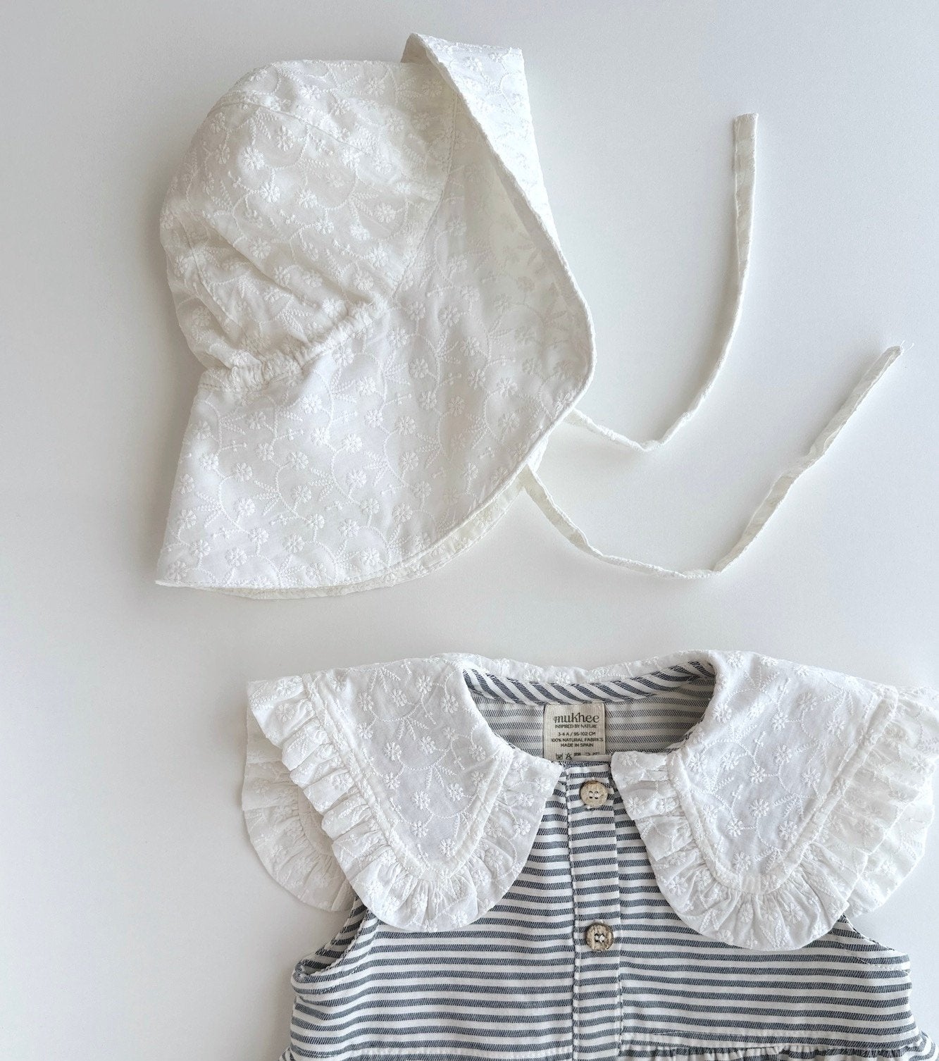 Robe en jean avec col brodé | Balmaseda | Denim rayé