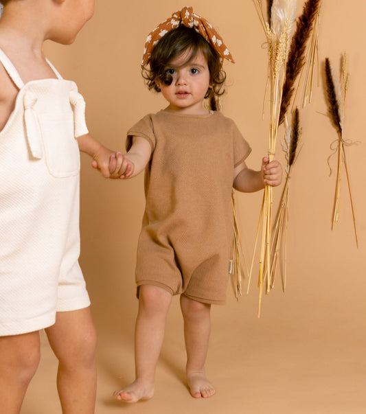 Nimo 3D organic cotton interlock romper shorts | Brown
