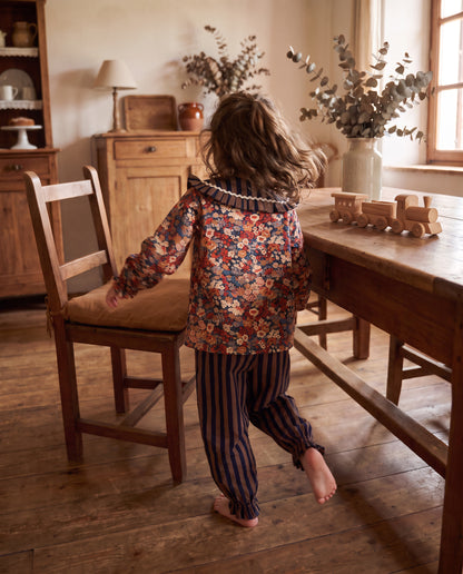 Blusa jaretas | Castaño| Flores y rayas