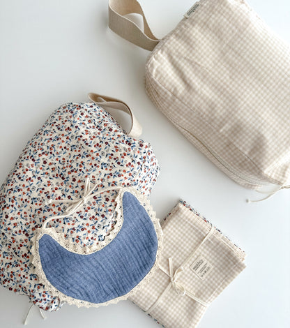 Organic cotton bib with lace trim | Indigo