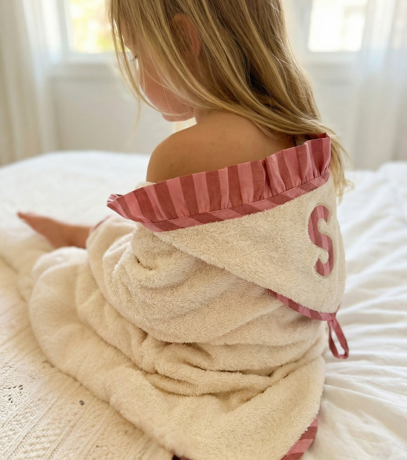 Serviette Poncho Personnalisée | Marea | Rayures roses