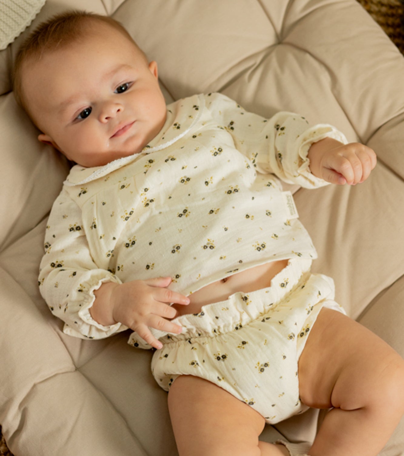 Conjunto blusa y culetín | Bruma | Mini flor ceniza