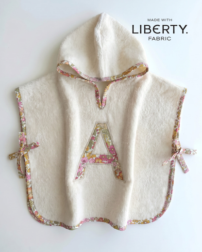 Poncho toalla Personalizado | Avellana | Flores
