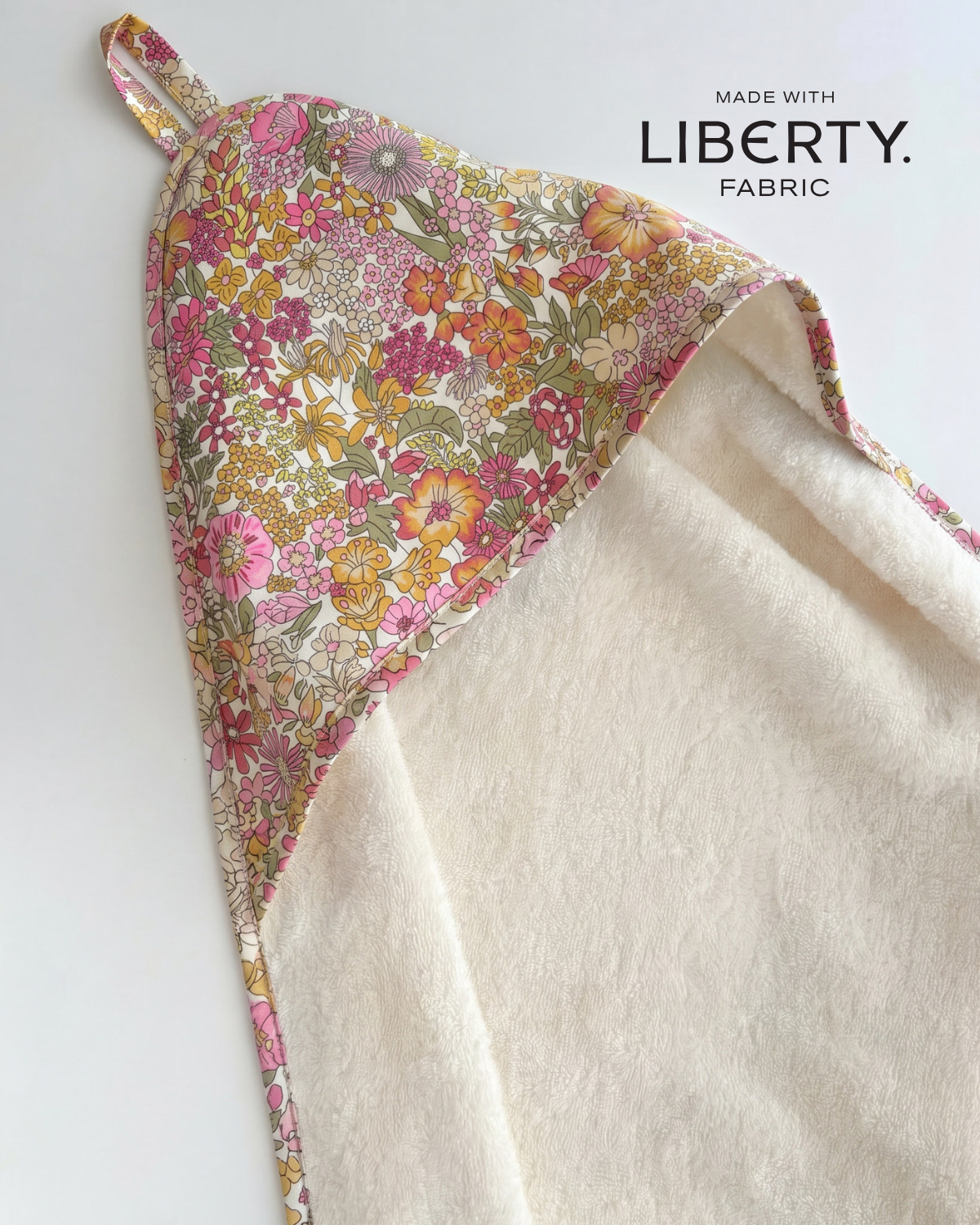 Hooded Towel | Hazelnut | Flowers