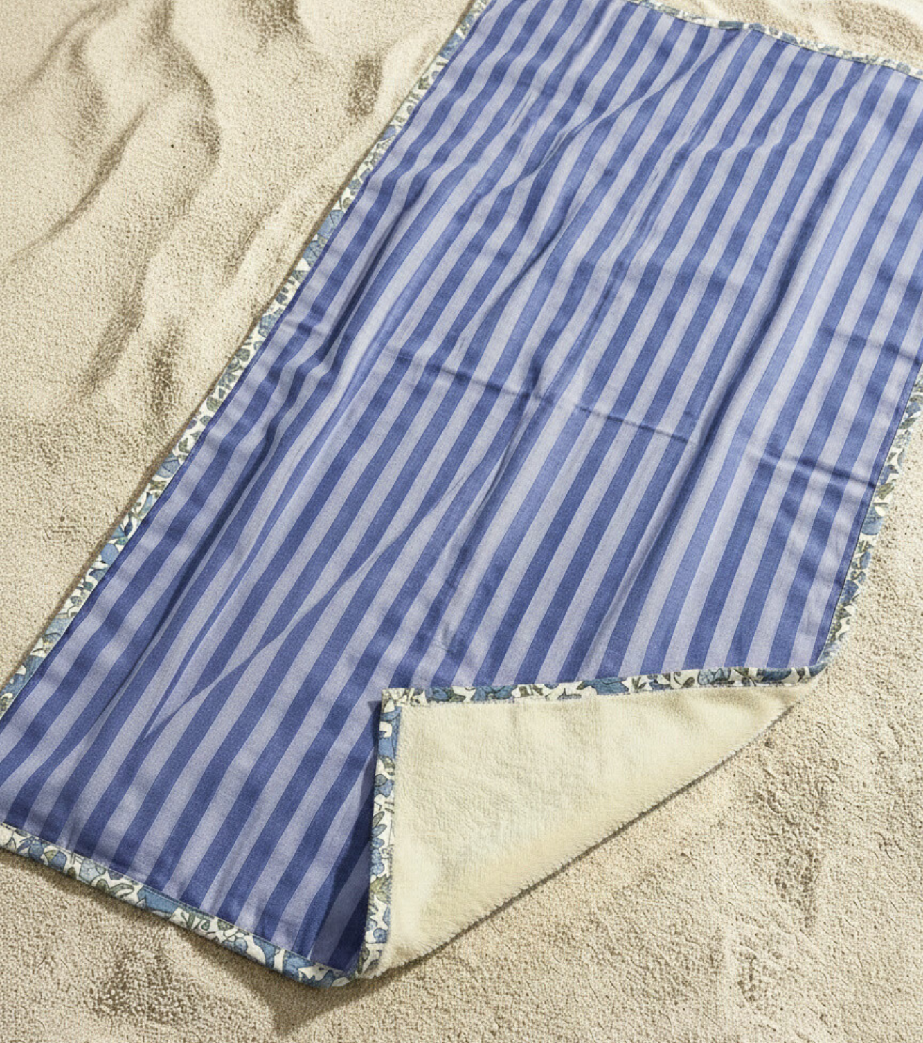 Toalla de Playa Personalizable | Marea | Rayas azul