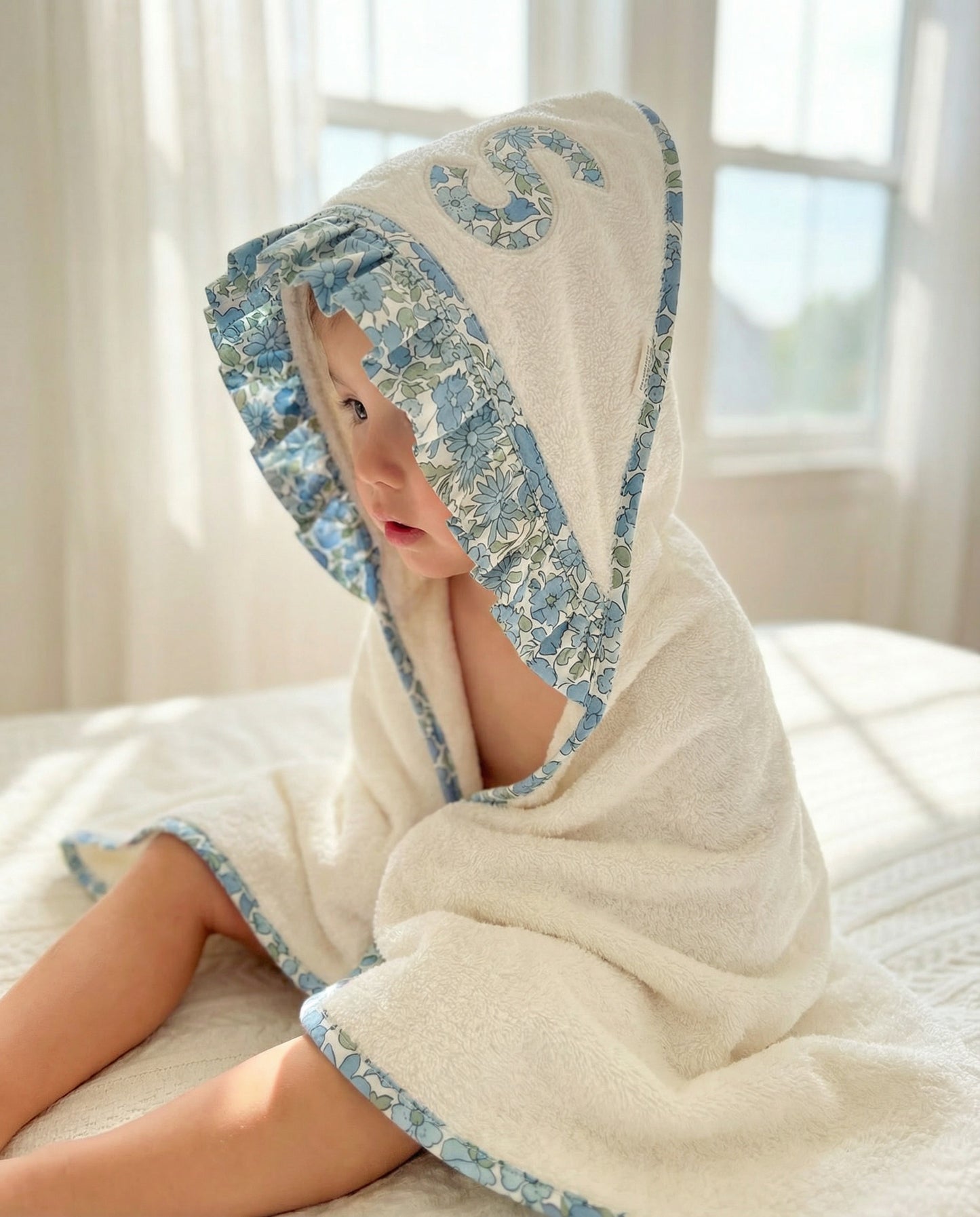 Toalla Capa Personalizada | Nomeolvides | Flores azul